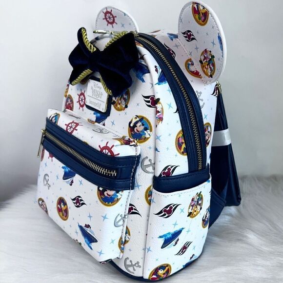 Wish Loungefly White AOP Backpack Disney Cruise Line DCL SOLD OUT In Hand - Picture 4 of 9
